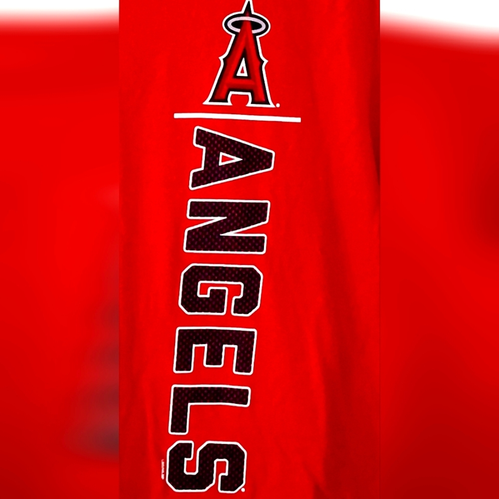 Majestic - Angels T SHIRT for Men Size Large. Still has the Big A